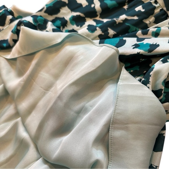 Diane Von Furstenberg Silk Aqua Blue and Black Leopard Print Patterned Dress - Picture 9 of 9
